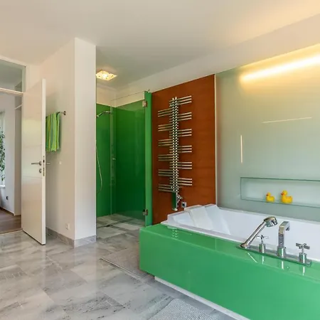 Appartement Bergpanorama Mit Sauna & Grossem Garten