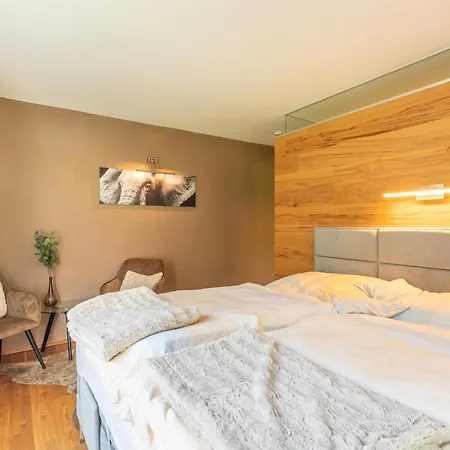 Bergpanorama Mit Sauna & Grossem Garten 플래타취